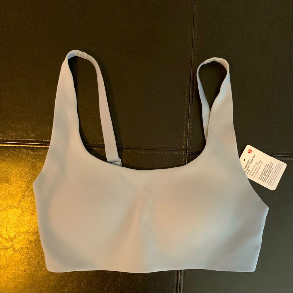 NWT Lululemon in alignment bra chambray size 6
